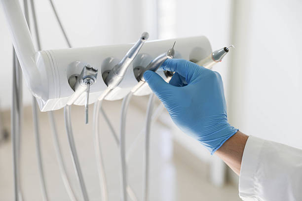 Professional Emergency Dentist technician working in Lockland, OH
